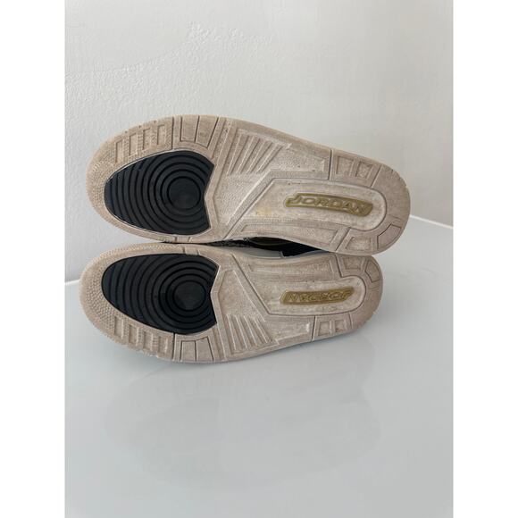 Jordan Legacy 312 Black Gold Patent Sz 9.5 excellent condition fresh look - Picture 12 of 15